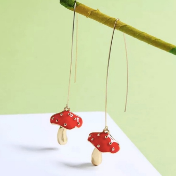 Jewelry - 🎁 New Red & Gold Mushroom threader earrings